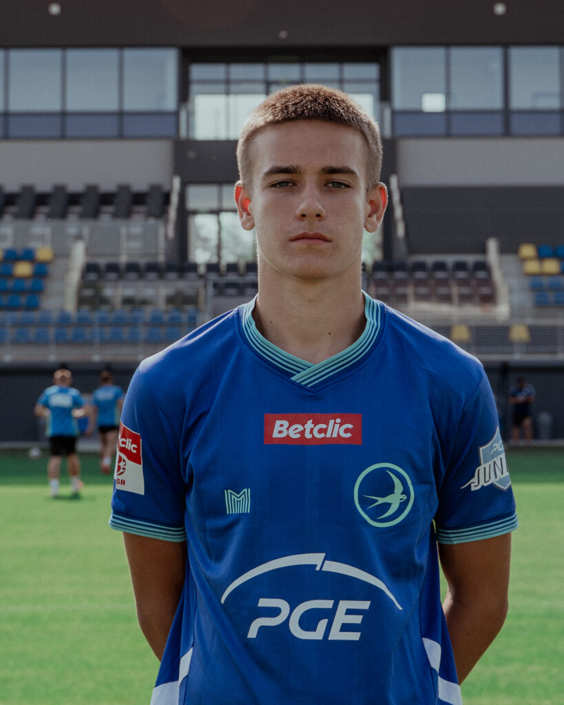Portret Maksymiliana Rzepki, ucznia i zawodnika Zespołu Szkół Mistrzostwa Sportowego ZKS Unia Tarnów.